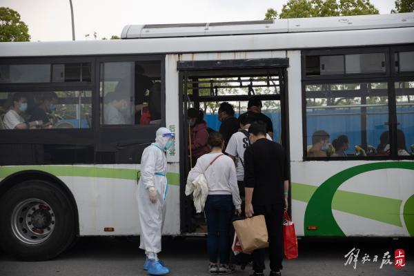 为应对强对流天气 上海国际赛车场方舱临时转移患者