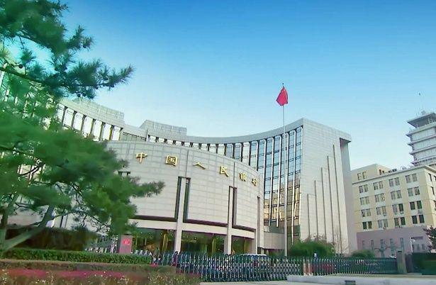 读创深夜档〡多家大行下调普通定期存款利率，不鼓励储户存钱了？