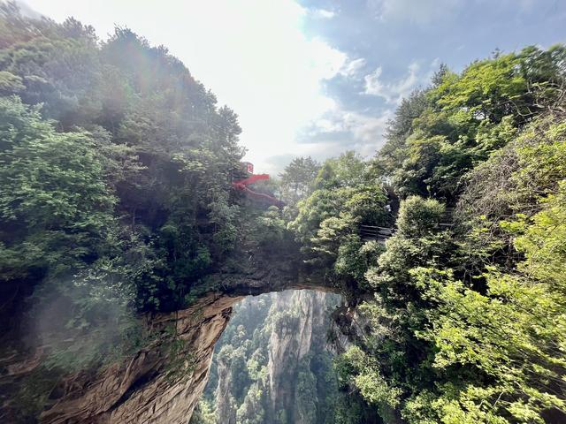 武陵源每一座山都与他有关？跟着土家族传说，游张家界