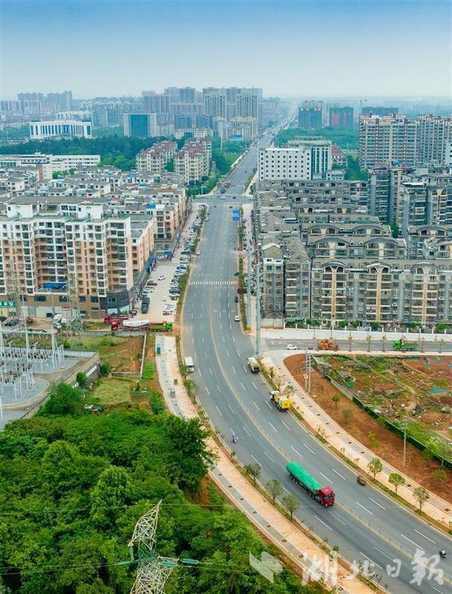 交通先行助力嘉鱼康养首选地