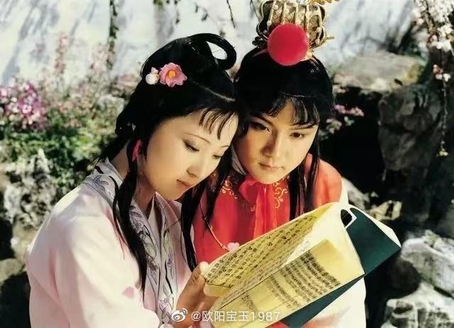 87版《红楼梦》35周年，“贾宝玉”扮演者欧阳奋强发文：当年播出后毁誉参半