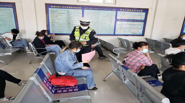 「五一我在岗」一起来围观交警蜀黍们的五一劳动节