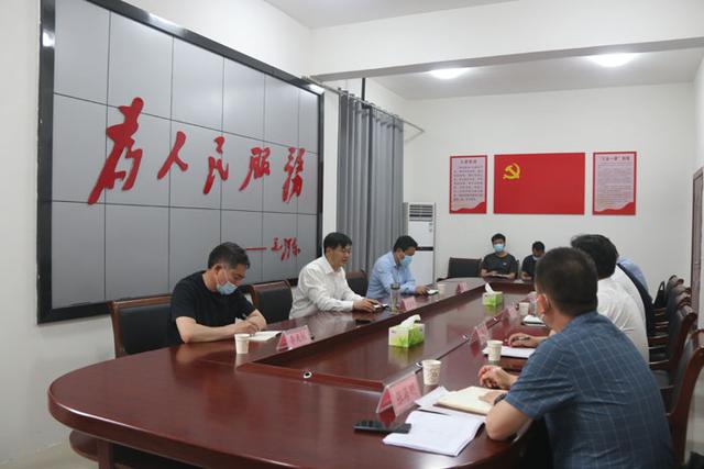 民权县委书记张团结调研城市社区规范化管理工作