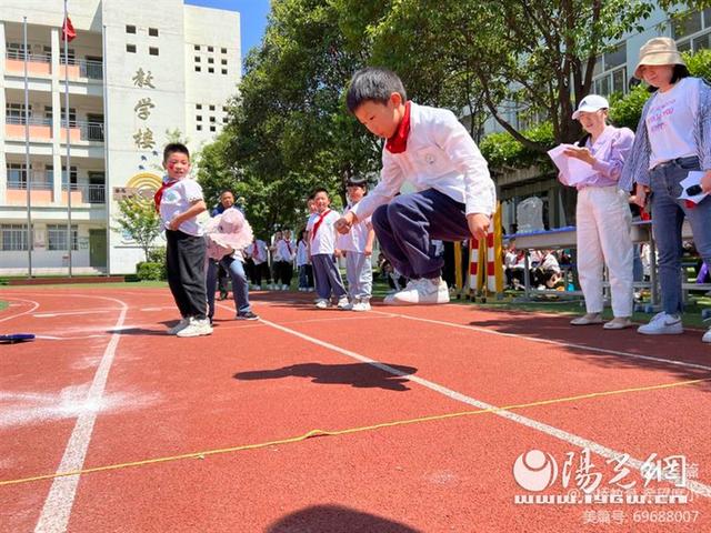 灞桥区席王中心小学二年级春季运动会精彩剪影
