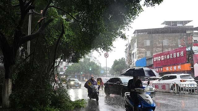 南方多地强降雨 国家防总提升应急响应级别