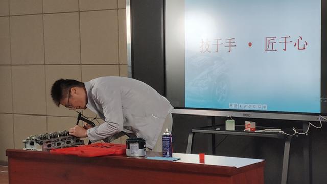 【职教活动周系列报道】“德才双馨展风采、工学一体育英才”——我校开展教师职业能力大赛