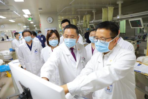 15小时生命接力，这个小伙经历了一场特殊肝移植