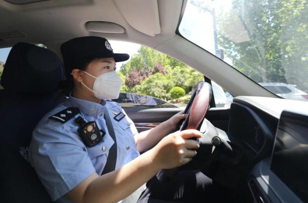 北京通州疫情最前线：父女警官，并肩战斗