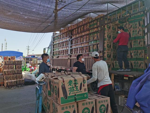新闻8点见丨曾多次访问中国的穆罕默德，当选阿联酋新任总统