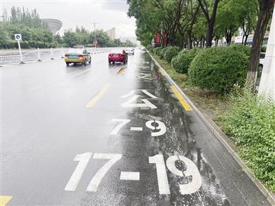 公交车专用车道限时通行（公交车专用道明日启用）(1)
