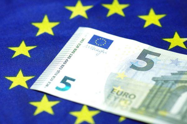 欧元美元点差「欧元美元接近平价 欧盟不祥之兆 」