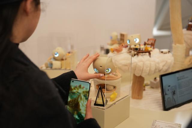 傅利葉以“主動交互”破局具身智能落地，情感陪伴機器人或成入室“敲門磚” - 