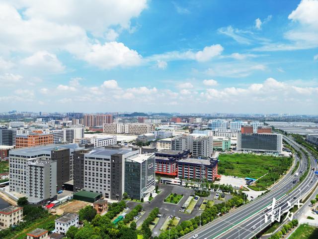 鎮有料｜億元項目搶灘中山黃圃千畝空間 - 