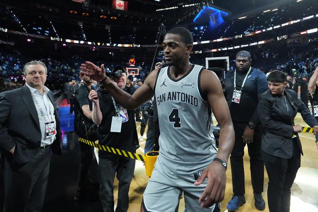 文班甘當綠葉！馬刺眾將合力掀翻雷霆  證明球隊躋身頂尖強隊之列 - 