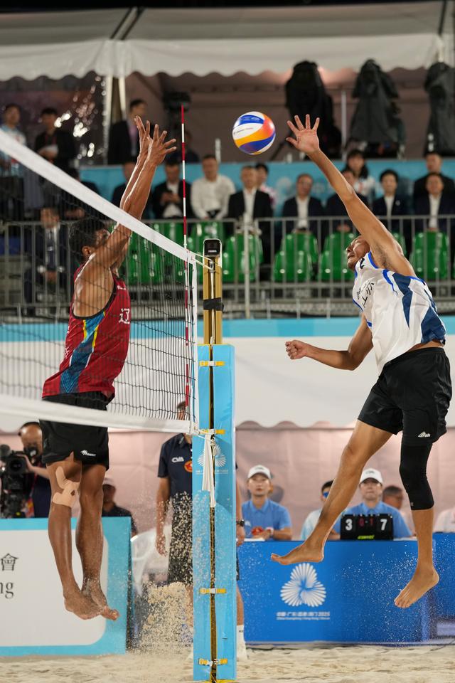 全運會丨沙灘排球——男子決賽：江蘇隊組合吳佳欣/周朝威奪冠 - 