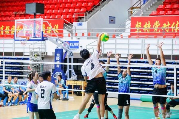 2025雲南省邊境幸福村體育嘉年華主題活動混合制氣排球賽圓滿落幕 - 