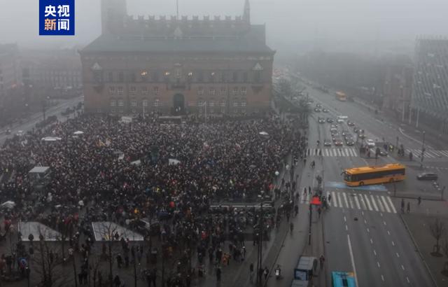 格陵蘭島人晚上都睡不着覺了！丹麥民眾遊行抗議美國奪島企圖