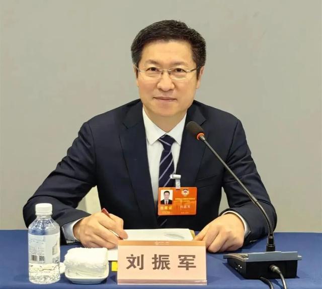 劉振軍跨市履新，任孝感市政協黨組書記