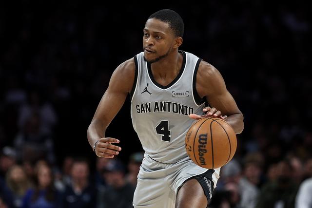 文班甘當綠葉！馬刺眾將合力掀翻雷霆  證明球隊躋身頂尖強隊之列 - 