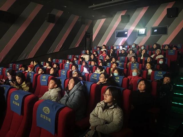 共盼團圓！多地民革組織開展《團圓令》觀影活動 - 