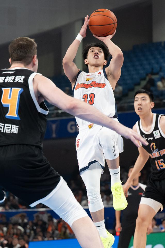 （體育）籃球——CBA俱樂部杯賽：廣東東陽光勝合肥狂風 - 