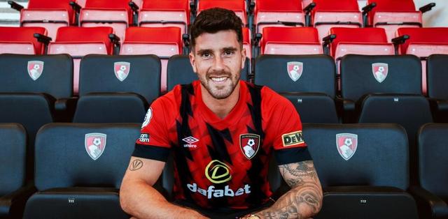 世體：巴薩與馬競在關注塞內西，而球員非常樂意去西甲踢球 - 