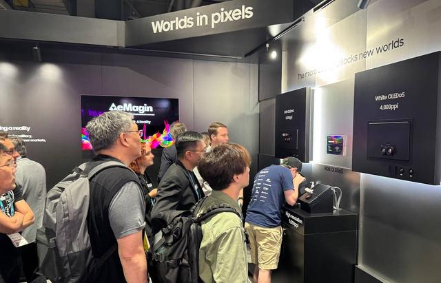 三星顯示器已開始為Galaxy XR生產OLEDoS顯示屏