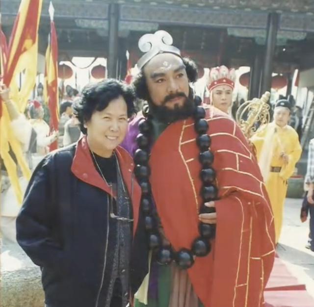 劉大剛追悼會已結束，六小齡童助理稱他不希望驚動太多人，友人回憶：4月見面時很瘦，看着就是大病初癒的樣子 - 