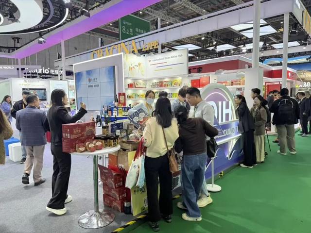 夏羽燕四度赴約進博！首發印尼貓屎咖啡+燕窩新品~ - 