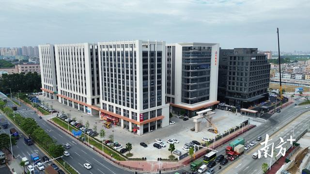 鎮有料｜億元項目搶灘中山黃圃千畝空間 - 