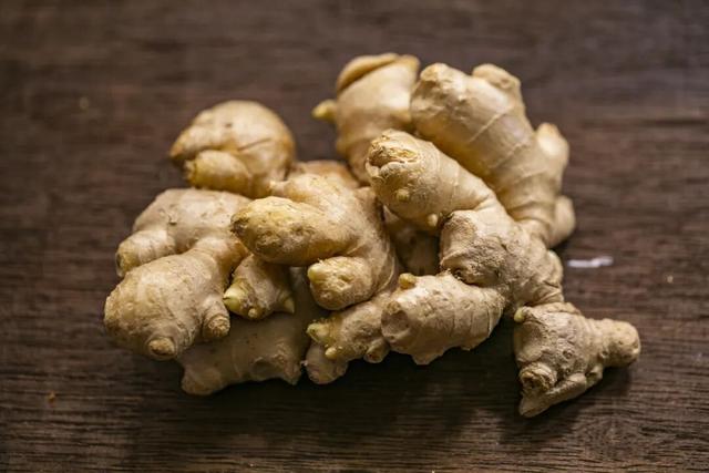 神奇草木｜冬日暖身良方，來一道當歸生薑燉羊肉~ - 