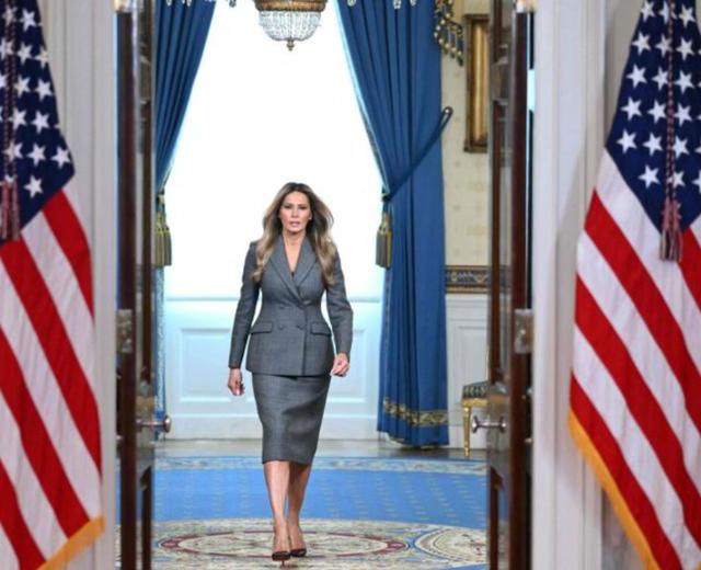 從總統夫人脫衣舞到大收費時代開幕 - 