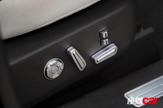 極致的 “舒服”駕乘體驗——林肯航海家 | CAR REVIEWS - 