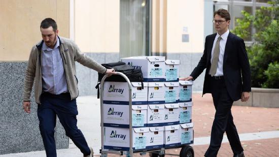 AI 世紀對決開庭，馬斯克在OpenAI審判中出庭作證 - 