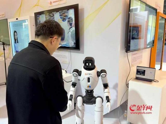 在“馬欄山”看未來頭條！2025中國新媒體大會開幕 - 