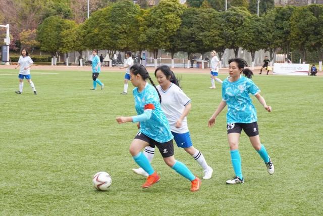 11人制對決來襲！雲南省第十七屆運動會大學組足球預選賽點燃校園激情 - 