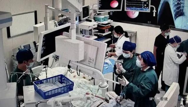 發熱僅1天，肺全白了！醫生：極度危險，千萬別當普通感冒 - 