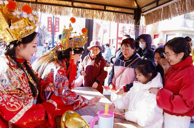 看神仙巡遊，找福氣小馬！長辛店國潮奇妙夜開啟 - 