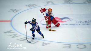 重庆：乐享冰球运动