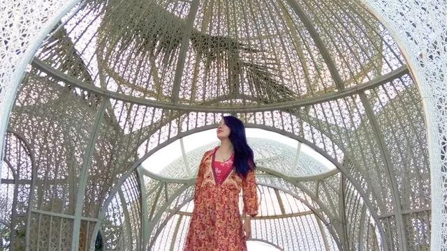 出去旅游，女生穿什么样的衣服最上镜？