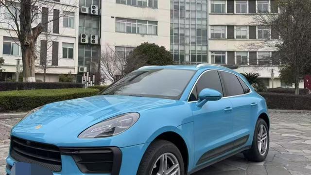 蓝动青春，性能与操控的魅力之选——二手保时捷Macan2.0T