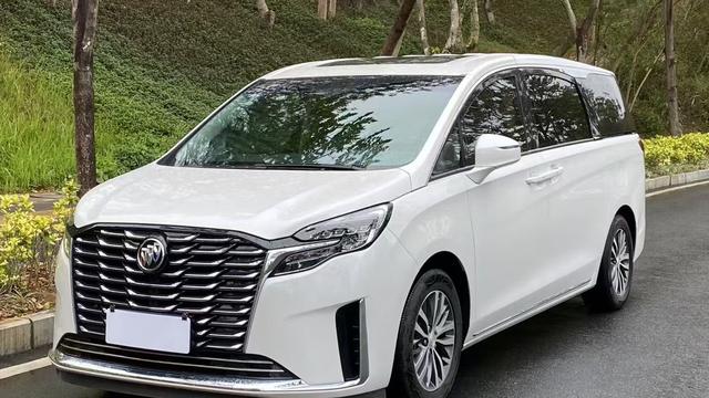 2023款别克GL8ES陆尊，2.0T+9AT，一手准新车，宜商宜家大七座！
