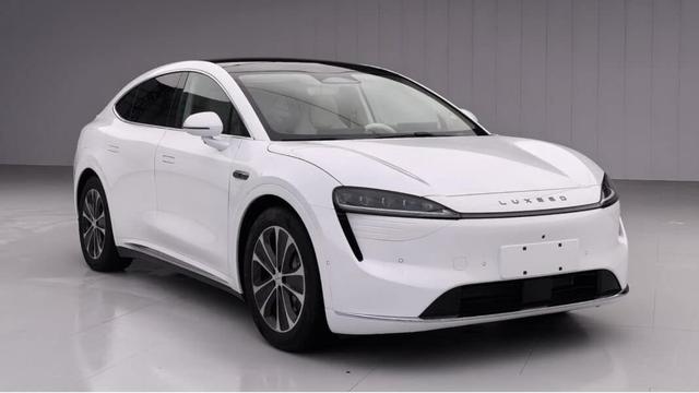 华为与奇瑞合作打造增程式SUV——Luxeed R7