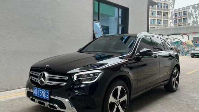 2022款奔驰GLC，3万公里一手准新车，豪华SUV触手可得！