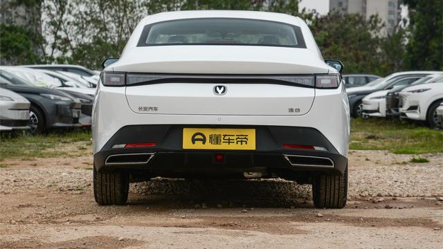 续航达1300km，9.99万起，低至6.59万 ，这款长安逸动PHEV值得