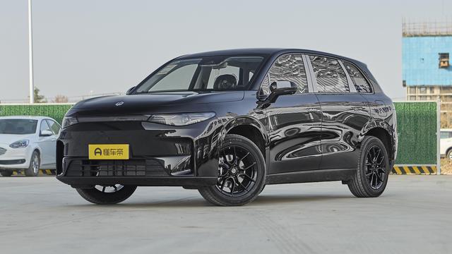10万预算买家用SUV，这款准没错！零跑C10到底有多香