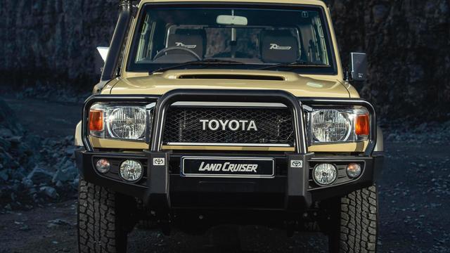 丰田LC76双排限量版发布：4.5T柴油机+分时四驱！合人民币38万元?