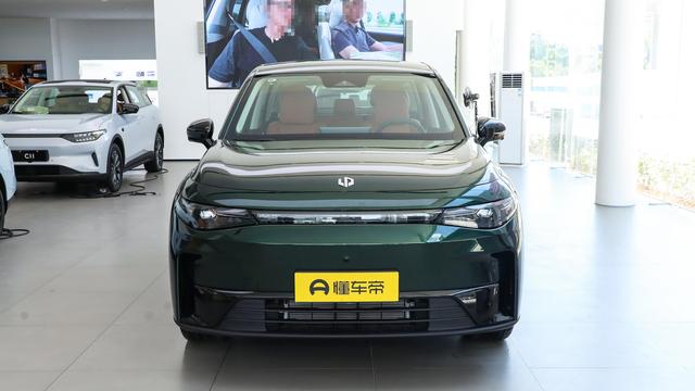 可油可电SUV，续航1190km+2825mm轴距，体验零跑C10