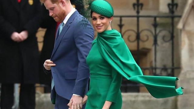 梅根哈里出席威斯敏斯特大教堂的年度英联邦纪念仪式，这次梅根的造型很用心，置装