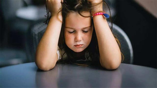 不是每个孩子都适合激将法，父母别刺激孩子了，这样往往适得其反